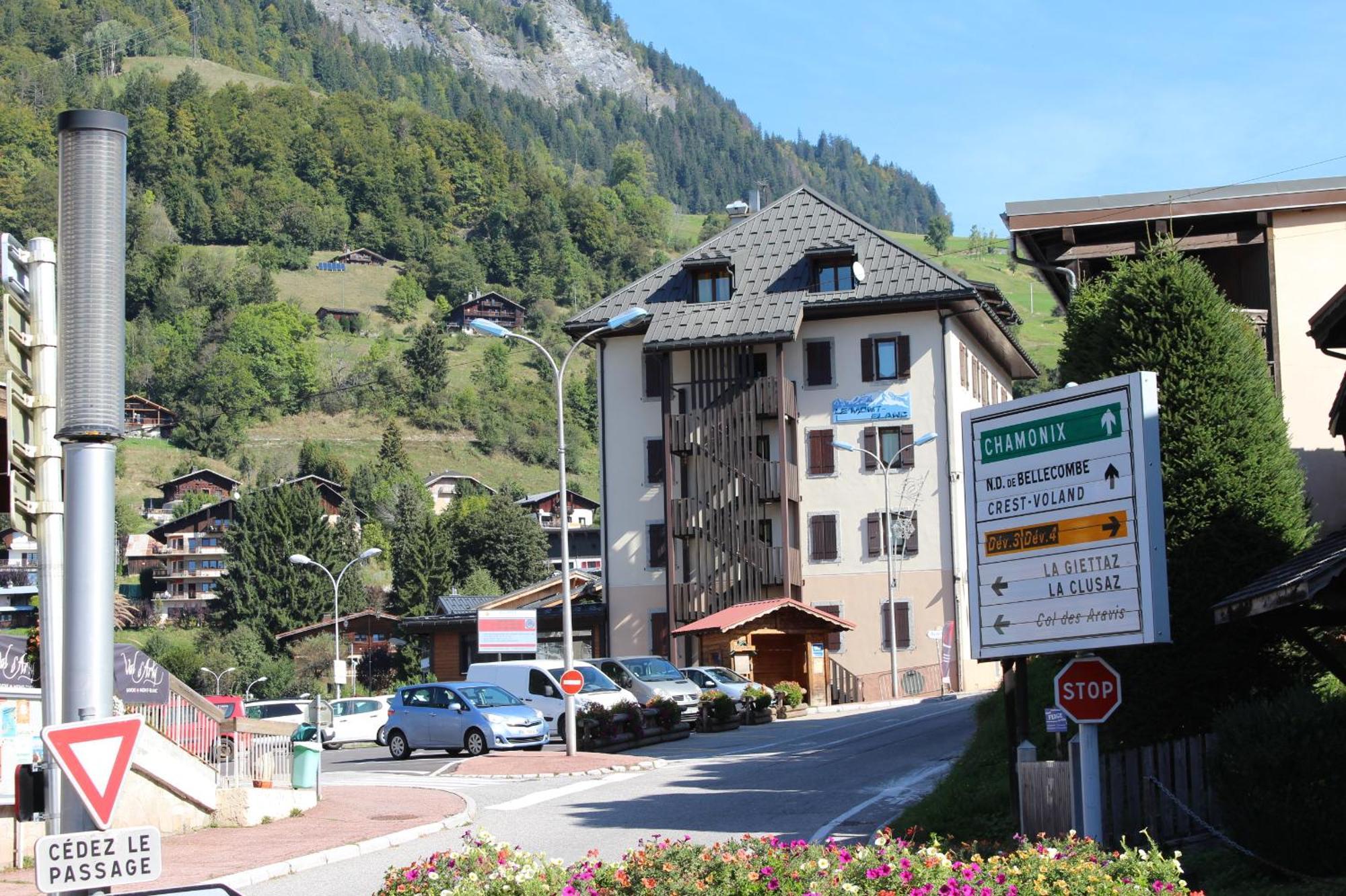 Hotel Le Montblanc Flumet Exteriör bild
