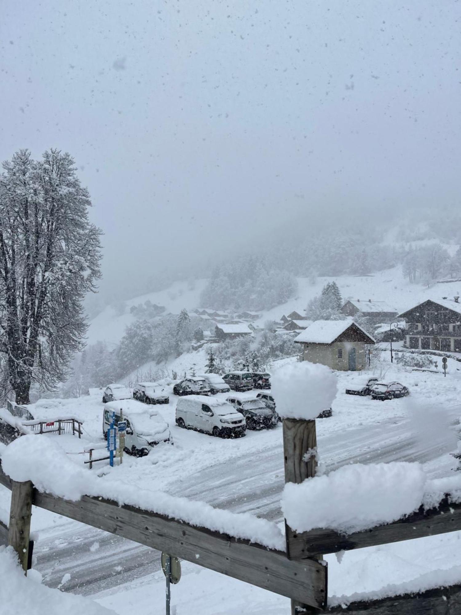 Hotel Le Montblanc Flumet Exteriör bild